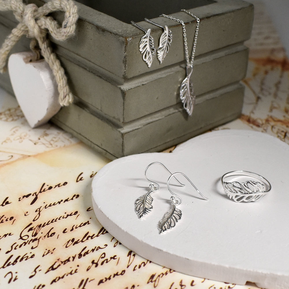 Matilda cut out feather studs