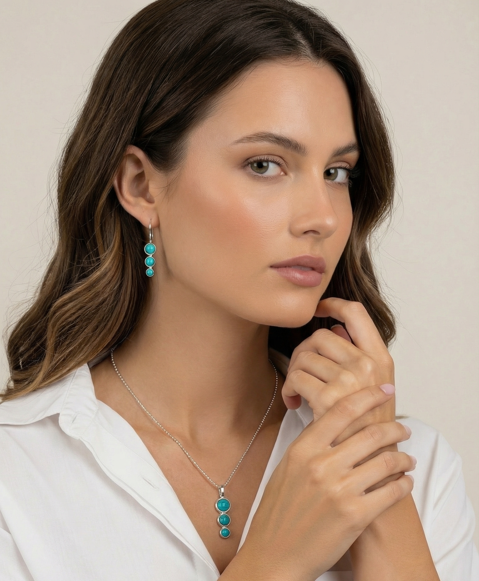 Samira graduated turquoise pendant