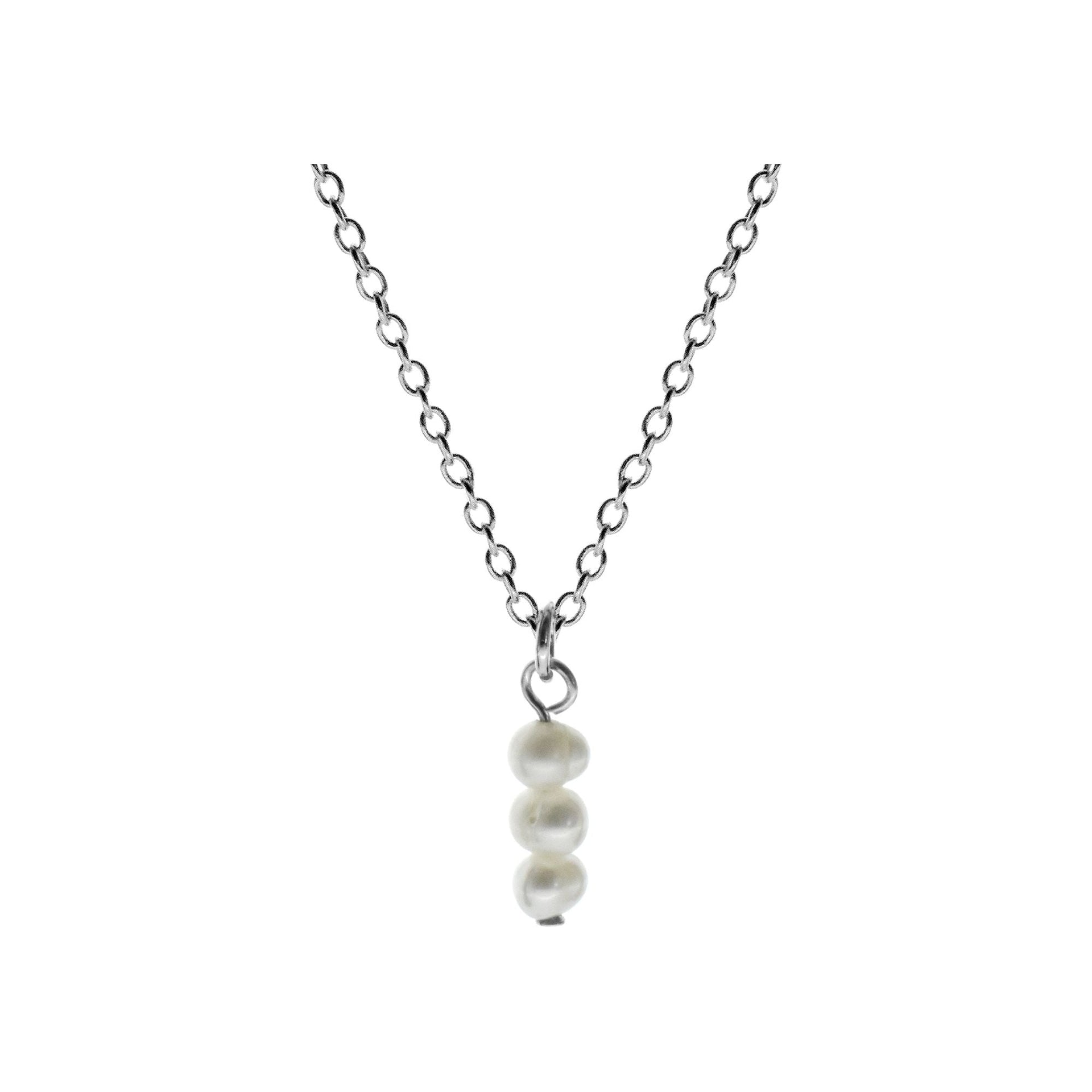 Chloe trio of pearls necklace
