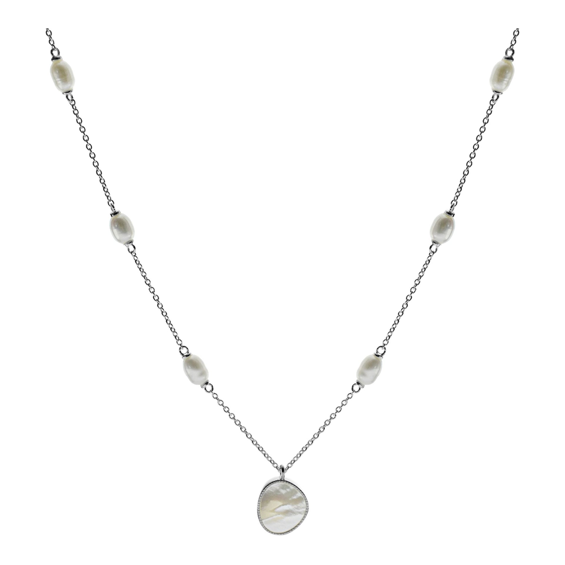 Blythe pearl and mother of pearl necklet