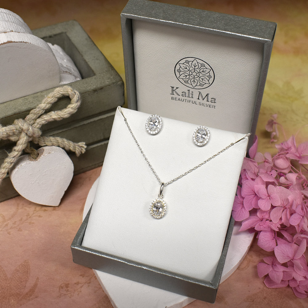 Davina framed oval pendant