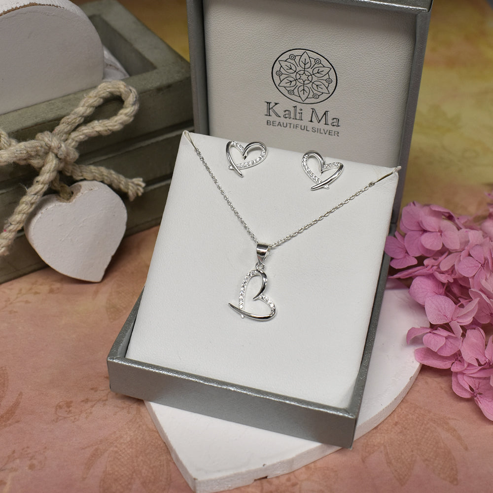 Mariah CZ offset overlapped heart studs