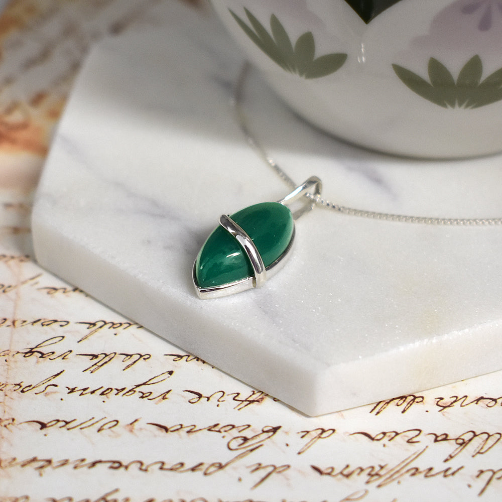 Viola large green agate marquis single wire pendant