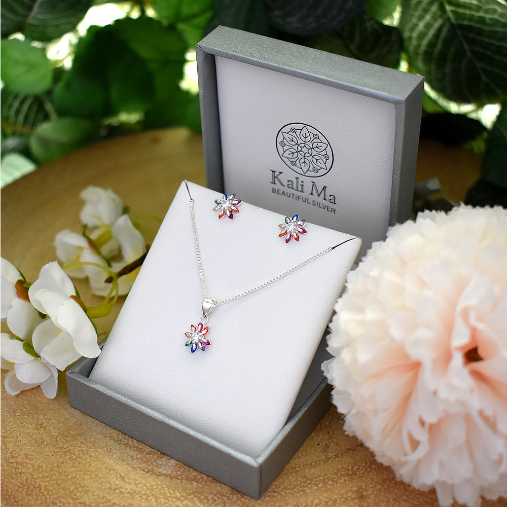 Sian flower pendant