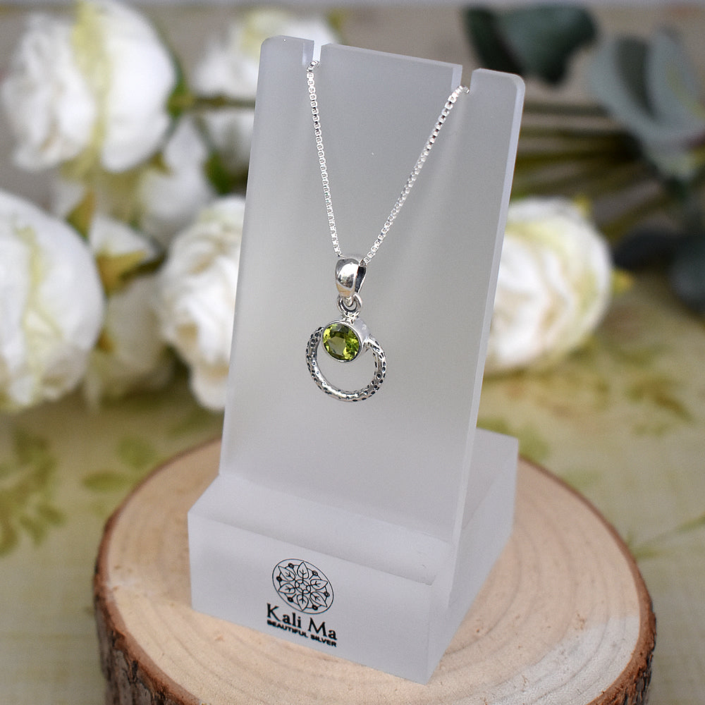 Lexi peridot facet with hoop pendant