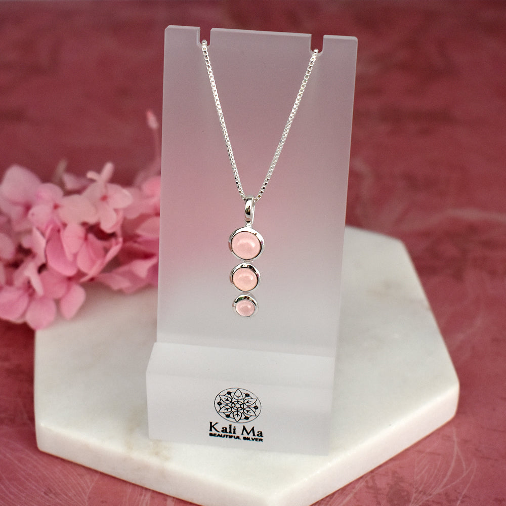 Samira graduated rose quartz pendant