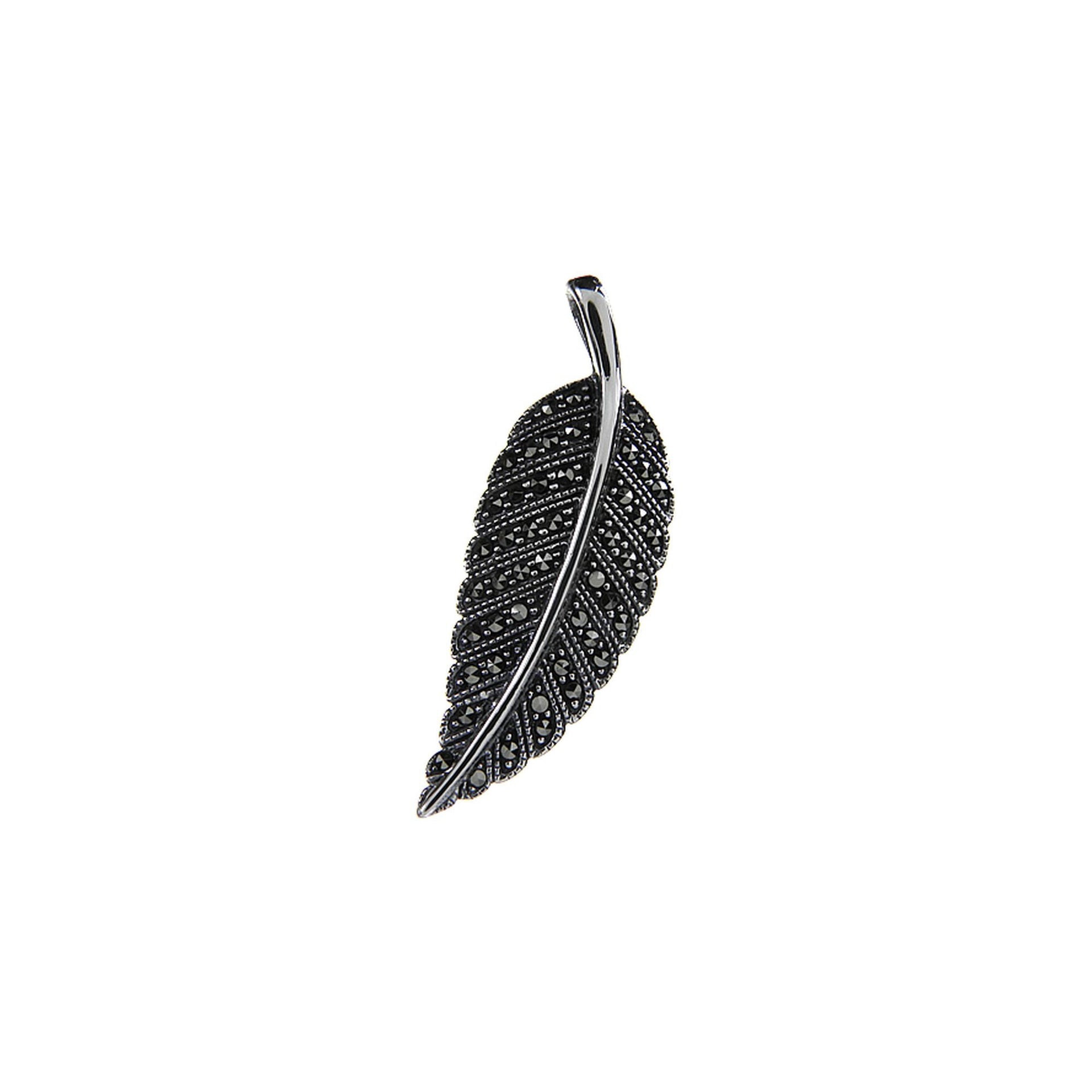 Lottie feather pendant