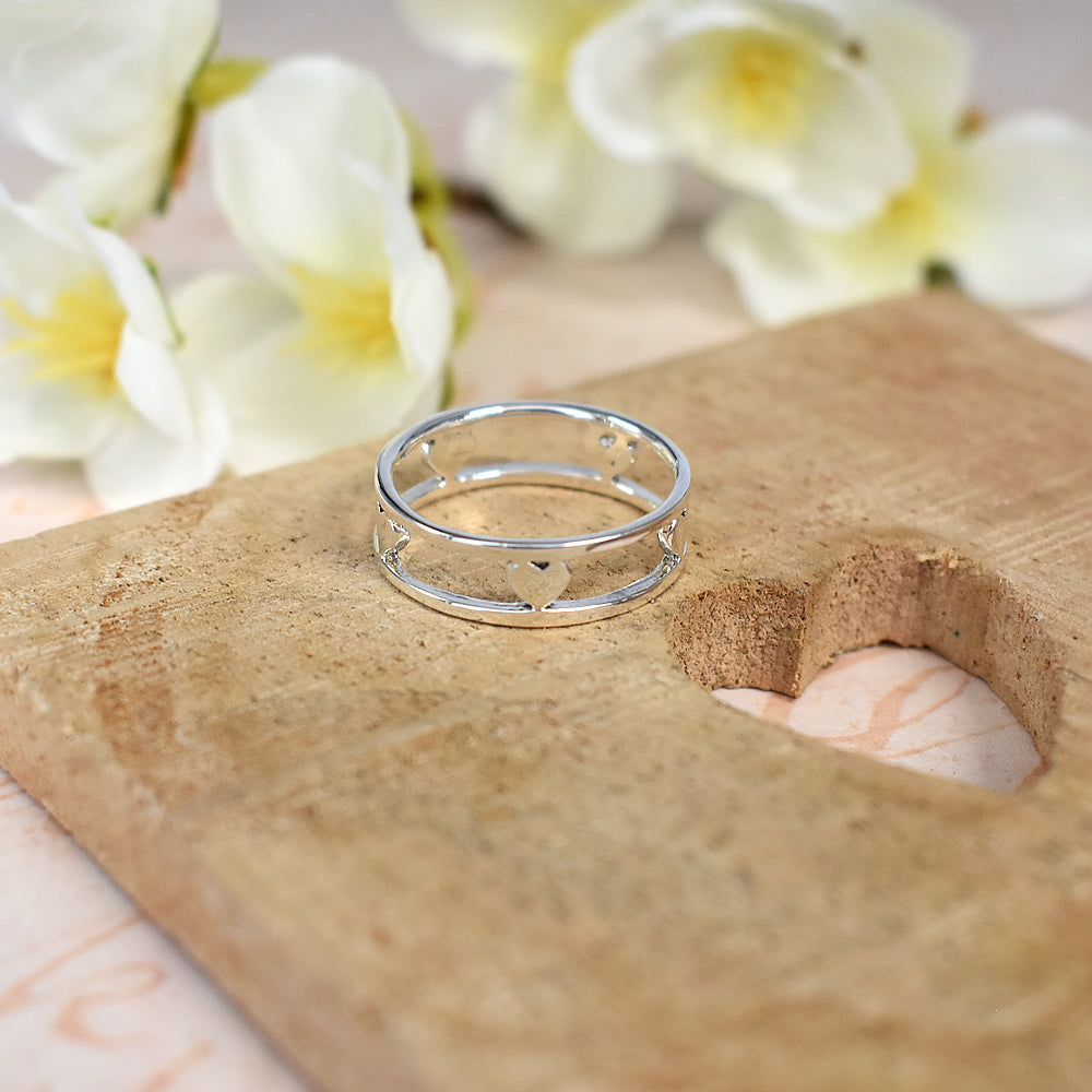 Amora double band heart ring