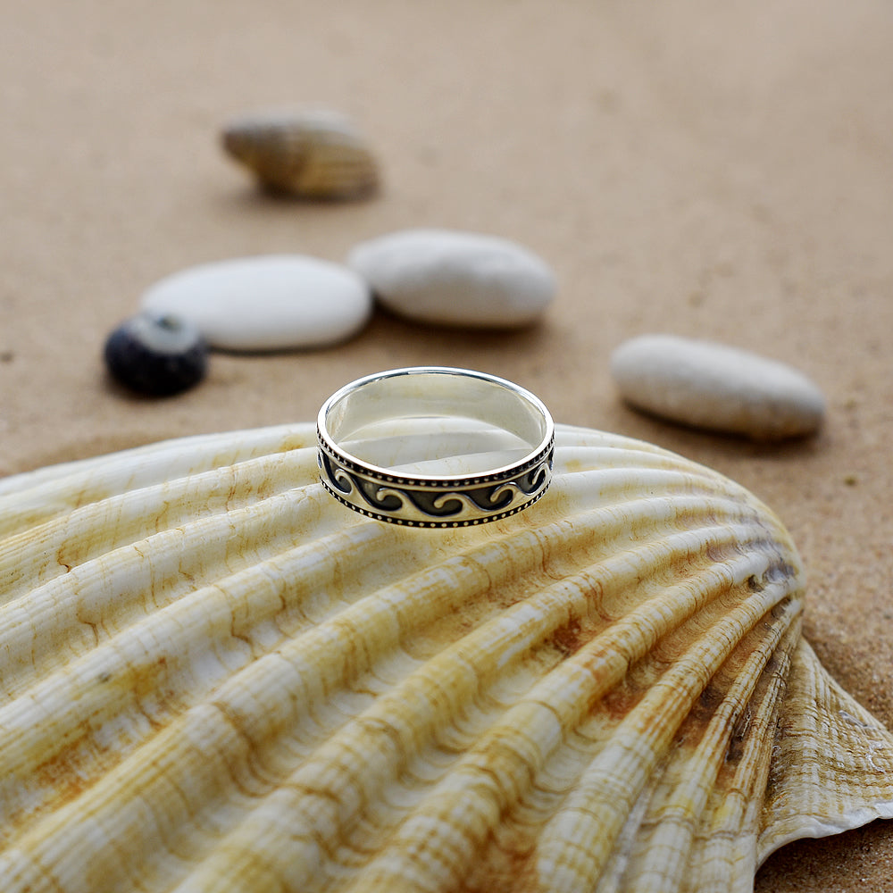 Mila oxidised band ring with wave detailing