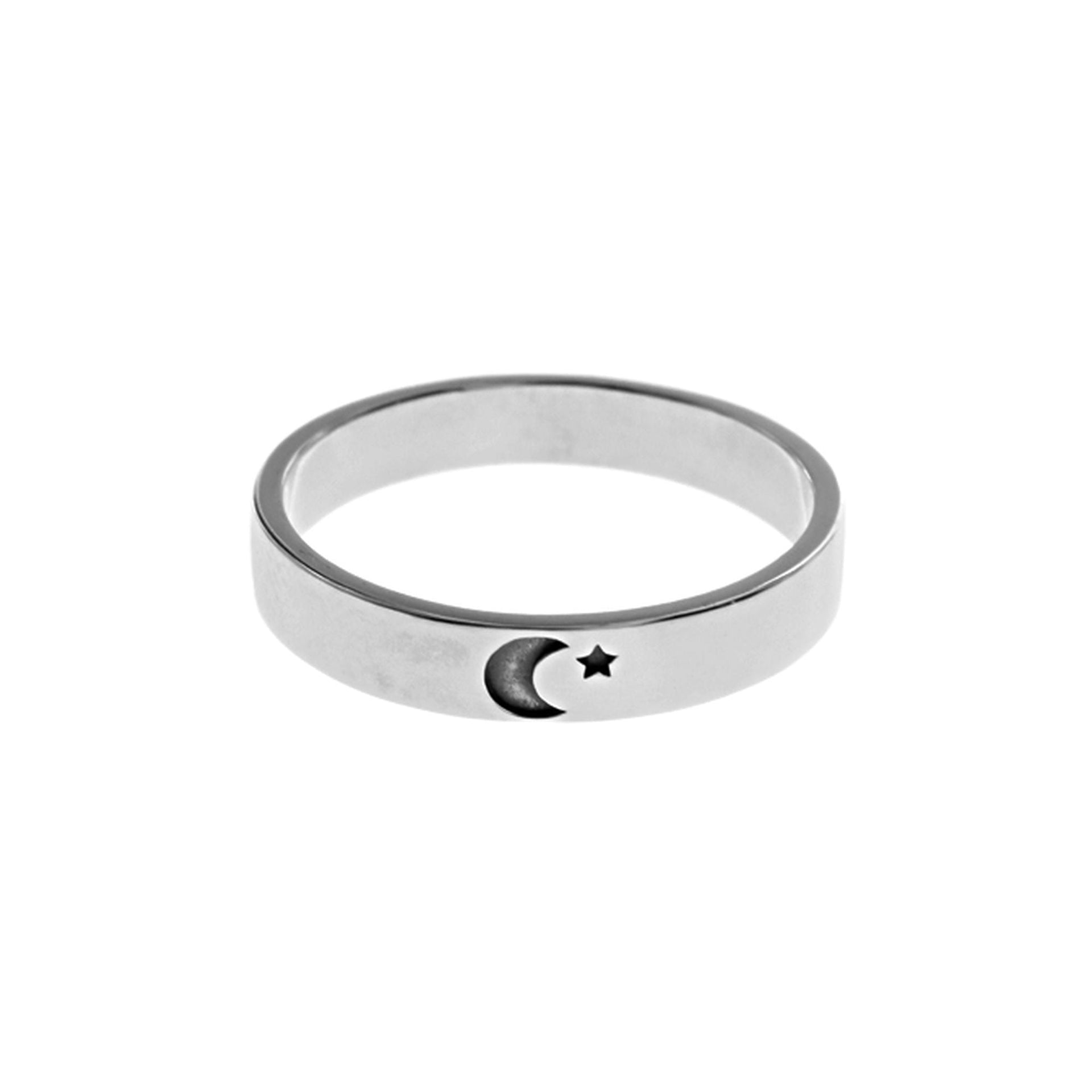 Ginelle high polish band with moon & star ring