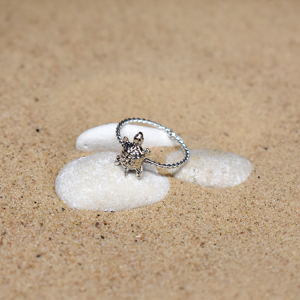 Smile tortoise ring