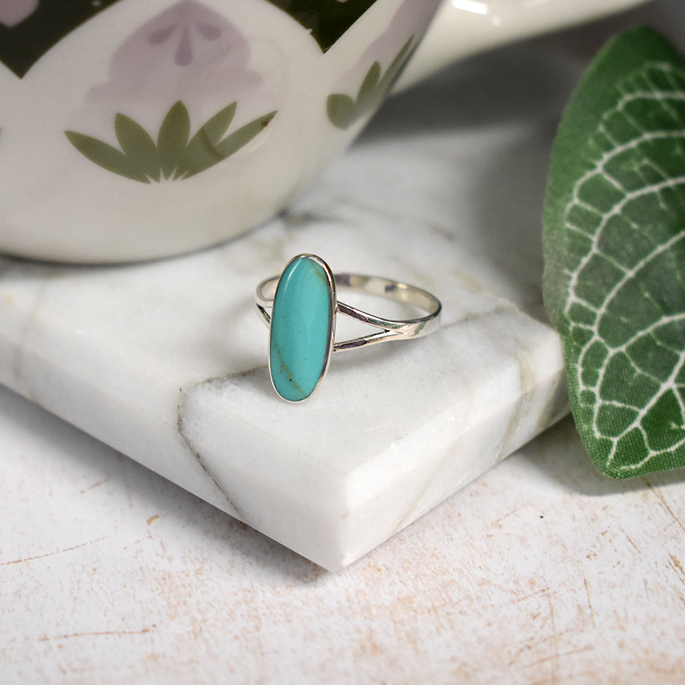 Smile torpedo turquoise ring