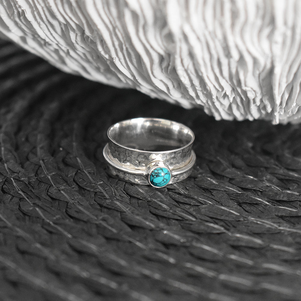 Lexi single band turquoise spinning ring