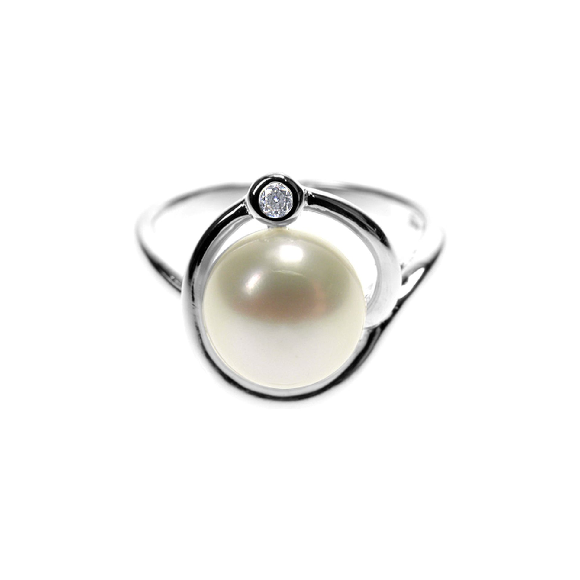 Blythe loop with pearl & CZ ring