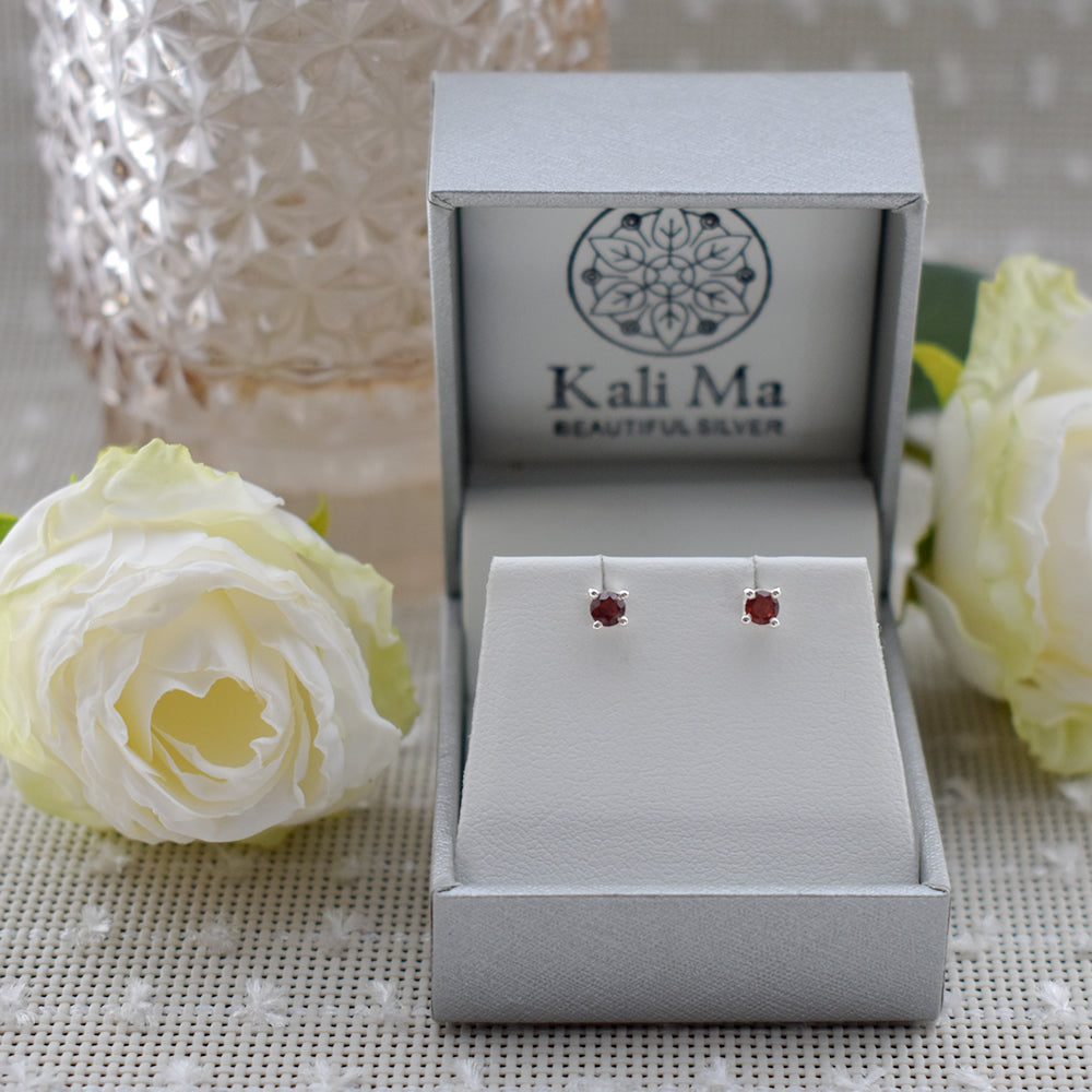 Kara dainty round faceted garnet studs