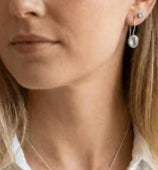 Samira oval aquamarine fixed hook earrings
